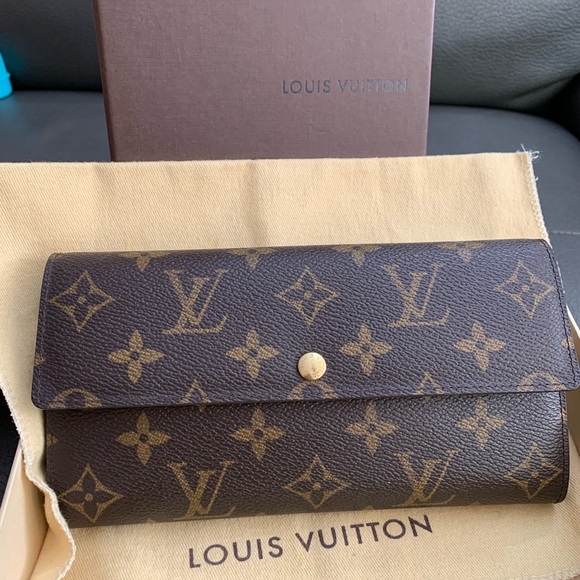 ‼️sold‼️Louis Vuitton Sarah Wallet - Picture 14 of 16